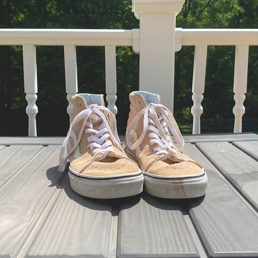 Vans Hightops Salmon Pink Beige Women Size 8.5